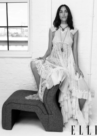 SAFE MGMT Management Paris - Alexa Chung